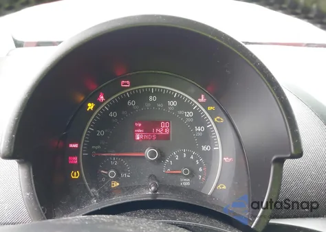 2009 Volkswagen New Beetle 2.5L from USA, damaged, VIN 3VWPW31C79M513051